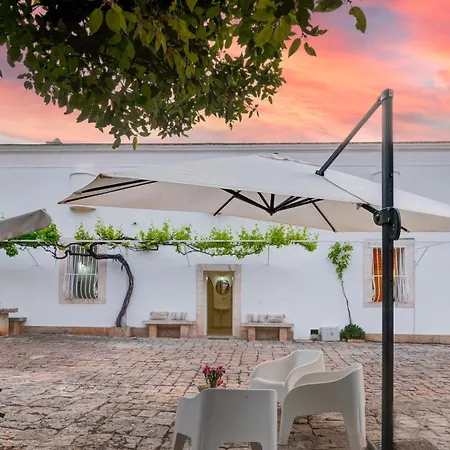 Villa Masseria Profilo 8, Emma Monopoli
