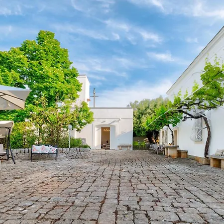 Masseria Profilo 8, Emma * Monopoli